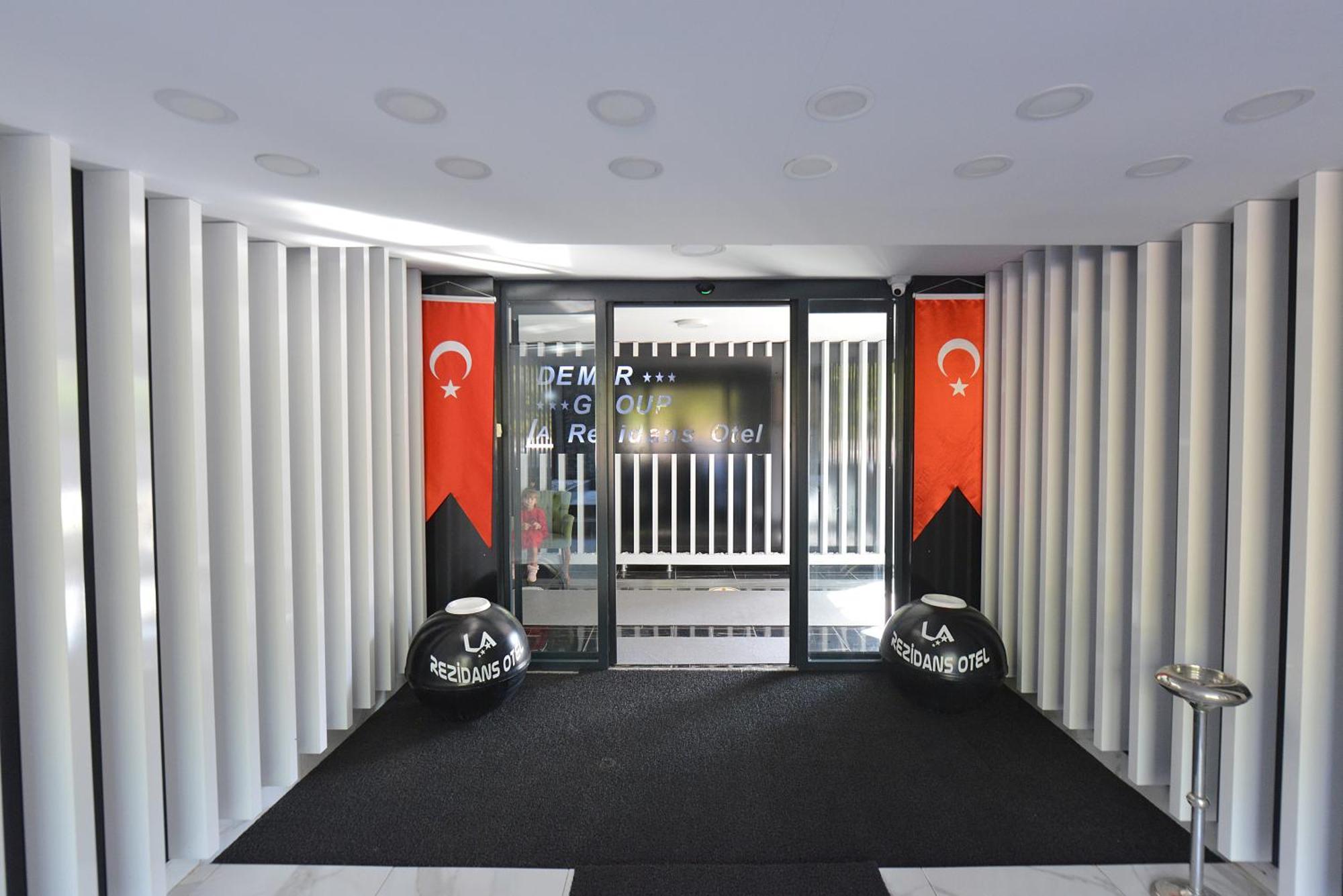 La Rezidans Hotel Antalya Buitenkant foto
